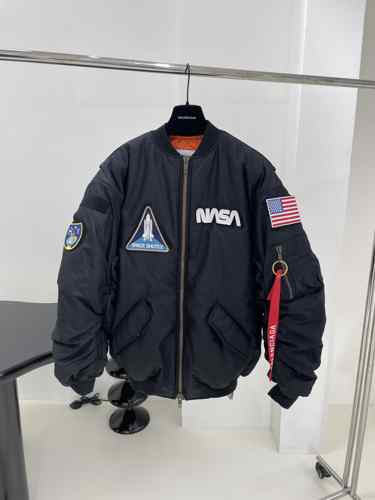 BALENCIAGA NASA コラボ オーバーサイズ ボンバージャケット スーパーコピー