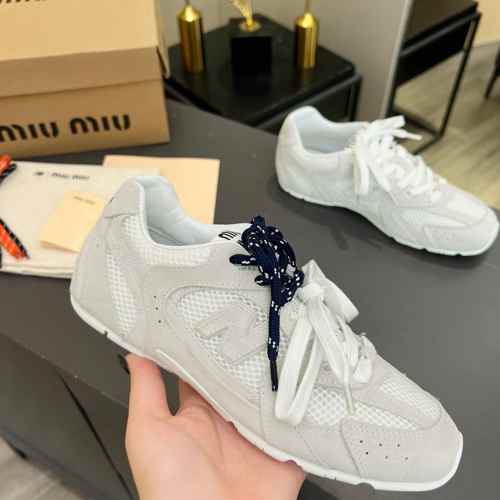 ミュウミュウ スニーカー コピー New Balance x Miu Miu xxx スエードxメッシュ スニーカー ホワイト