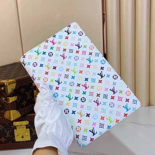ルイヴィトン エミリーMM モノグラム 手帳カバー 偽物 LV×TM