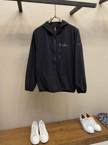 シンプル 軽量 UVカット フーデッドブルゾン モンクレール ジャケット スーパーコピー ブラック