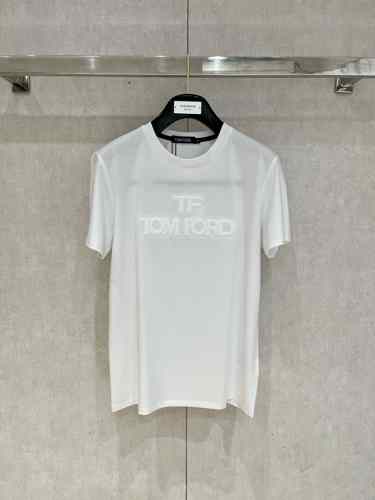 シンプル ロゴ入り クルーネック 半袖Tシャツ トムフォード Tシャツ 偽物 ホワイト