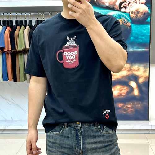 シンプル 可愛い 半袖Tシャツ グッチ Tシャツ 偽物 クルーネック ブラック