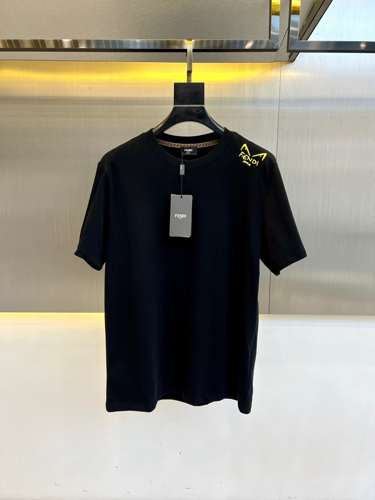 シンプル カジュアル 半袖Tシャツ フェンディ Tシャツ 偽物 クルーネック ブラック