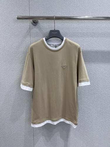 おしゃれ レイヤード風 クルーネック 半袖Tシャツ プラダ Tシャツ コピー ユニセックス カーキ
