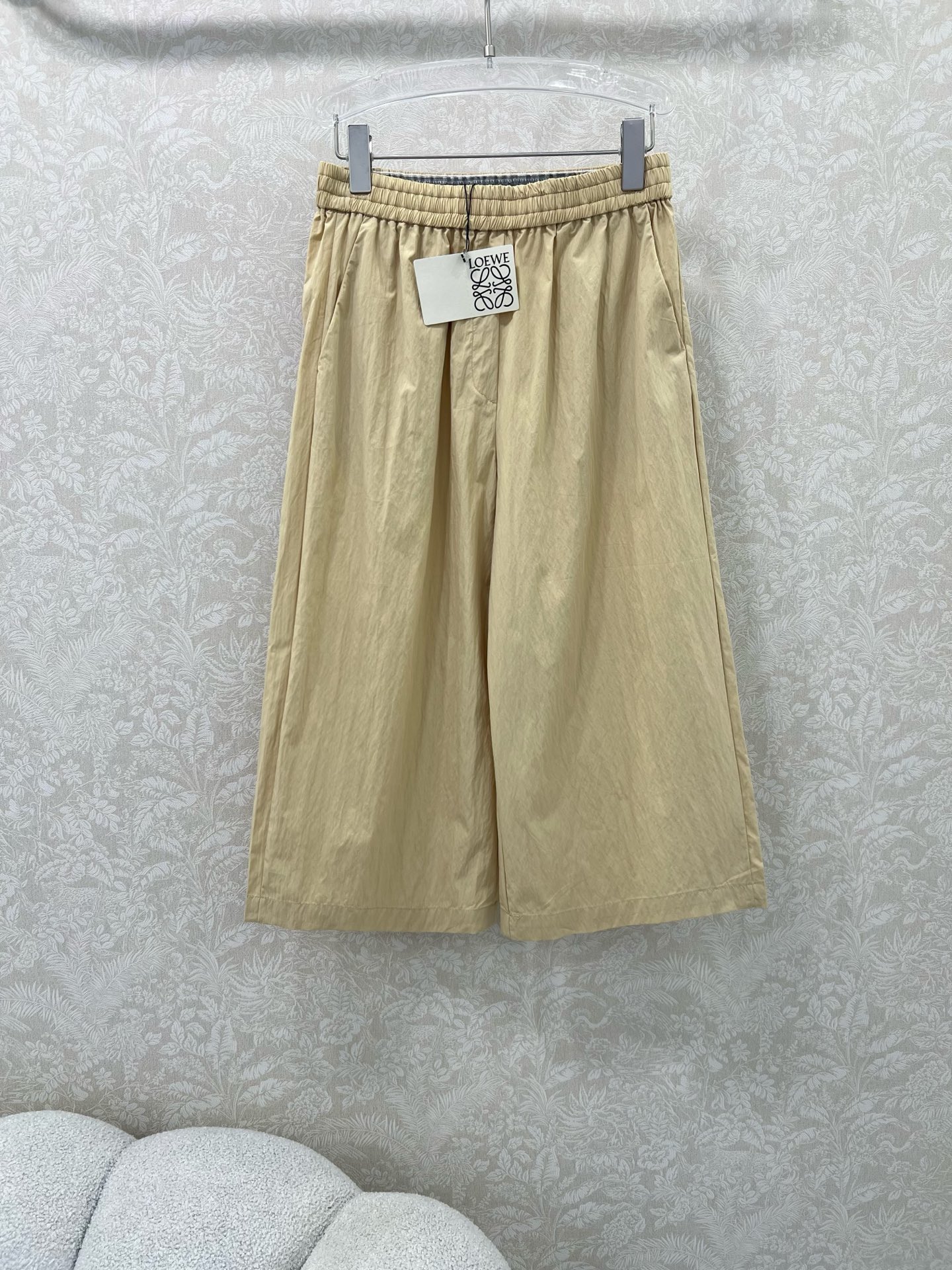 ロエベ パンツ コピー レディース ゆったり クロップド トラウザーズ カーキ