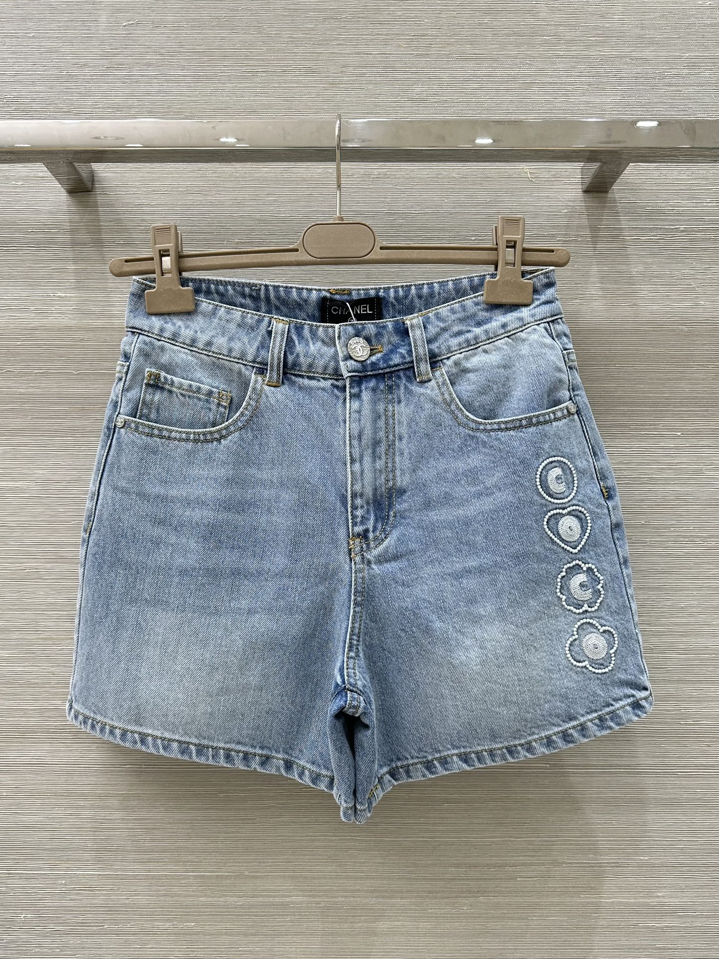 おしゃれ デニム ショートパンツ シャネル パンツ コピー 合わせやすい