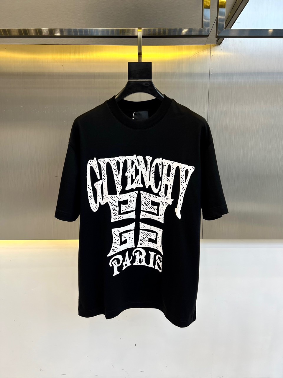 目を引く ロゴプリント コットン ジバンシィ Tシャツ 偽物 半袖Tシャツ ブラック