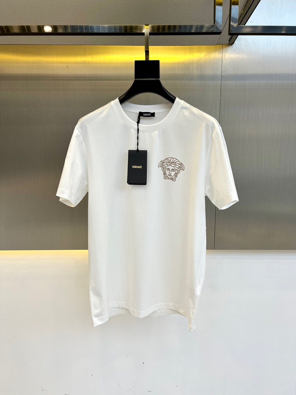 シンプル おしゃれ 半袖Tシャツ ヴェルサーチェ Tシャツ コピー クルーネック ホワイト
