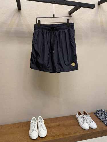 シンプル メドゥーサ ショートパンツ ヴェルサーチェ パンツ コピー ブラック