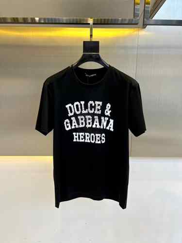 目を引く ロゴ 半袖Tシャツ ドルチェ&ガッバーナ Tシャツ 偽物 コットン ブラック