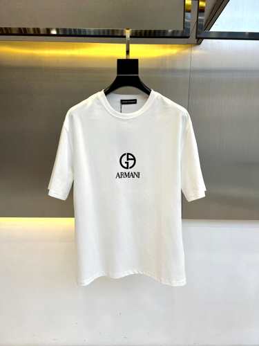 【大人気】　ルイヴィトン　モノグラムジャガード　Tシャツ　オフホワイト　半袖 LOUIS VUITTON ルイ・ヴィトン モノグラムTシャツ トップス 半袖