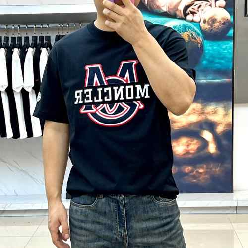 モンクレール Tシャツ コピー 定番 カジュアル 半袖Tシャツ クルーネック ブラック