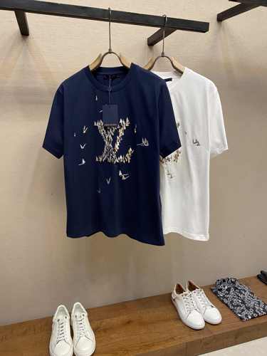 【LOUISVUITTON】ルイ ヴィトン エンブロイダリーワッペンTシャツ LOUISVUITTON】ルイ ヴィトン エンブロイダリーワッペンTシャツ