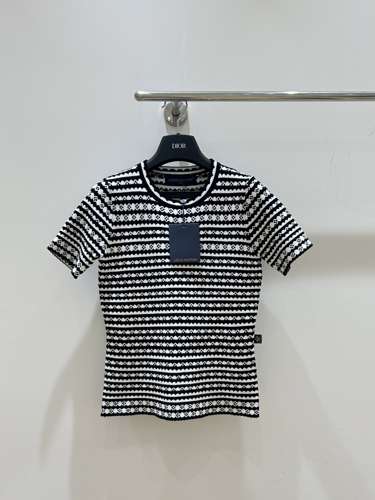 スカラップ ストライプ ニットトップ ルイ・ヴィトン Tシャツ コピー 