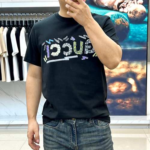 お洒落 ロゴプリント 半袖Tシャツ グッチ Tシャツ コピー ブラック