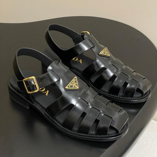 Dior レッド ヒールサンダル Mlle Dior ヒールサンダル クリスチャン・ディオール サンダル