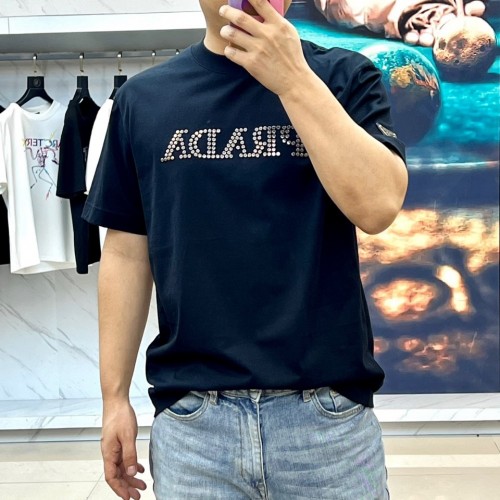 シンプル ロゴ入り コットン 半袖Tシャツ プラダ Tシャツ 偽物 ブラック