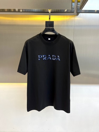 シンプル ロゴ入り クルーネック プラダ Tシャツ 偽物 半袖Tシャツ ブラック