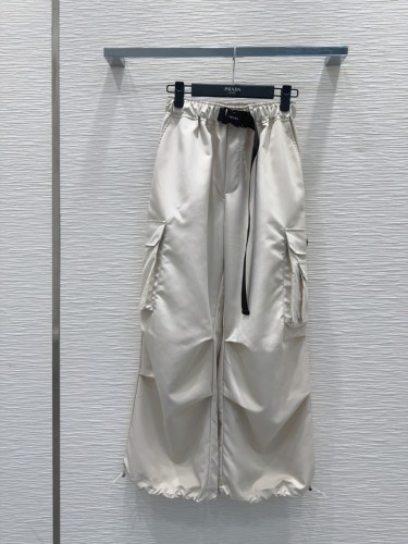 カジュアル おしゃれ カーゴパンツ プラダ パンツ 偽物 ホワイト