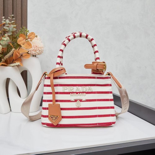 人気★CELINE トリオンフ キャンバス バケットバッグ もこもこ CELINE セリーヌ ハンドバッグ Bucket Clara バケット クララ
