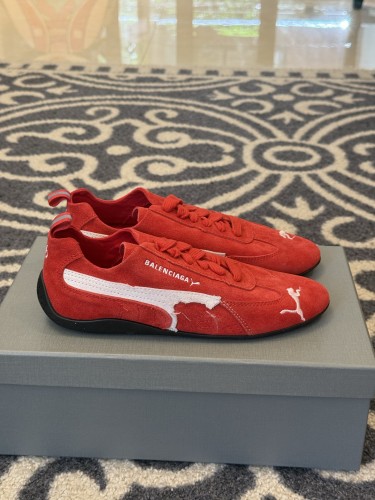 BALENCIAGA × PUMA スエード スピードキャット スニーカー スーパーコピー レッド