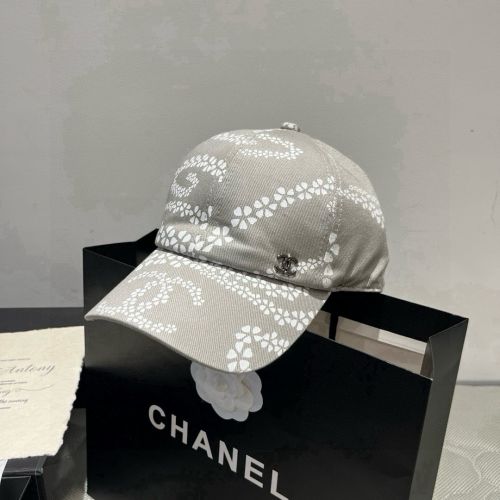 シャネル(Chanel) ベースボール キャップ 白 ラグジュアリー ダンス 白黒 ロゴ付き 帽子 シャネル ストリート