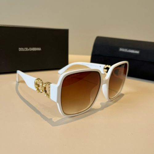★ドルチェ&ガッバーナ★ ロゴプリント長方フレーム サングラス Dolce & Gabbana(ドルチェ&ガッバーナ) サングラス(レディース