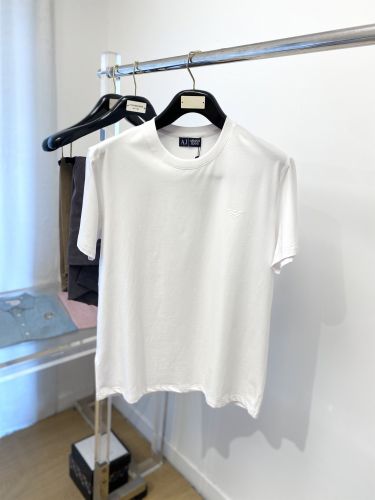 アルマーニ Tシャツ 偽物 シンプル 上品 クルーネック 半袖Tシャツ ホワイト