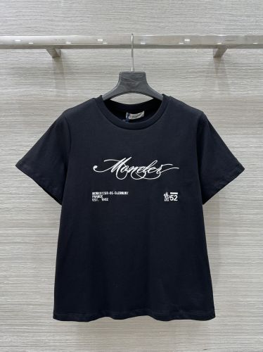 カジュアル 刺繍入り 半袖Tシャツ モンクレール Tシャツ 偽物 クルーネック ブラック
