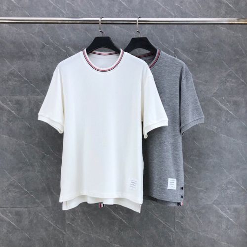 人気 カジュアル トムブラウン Tシャツ 偽物  クルーネック ユニセックス