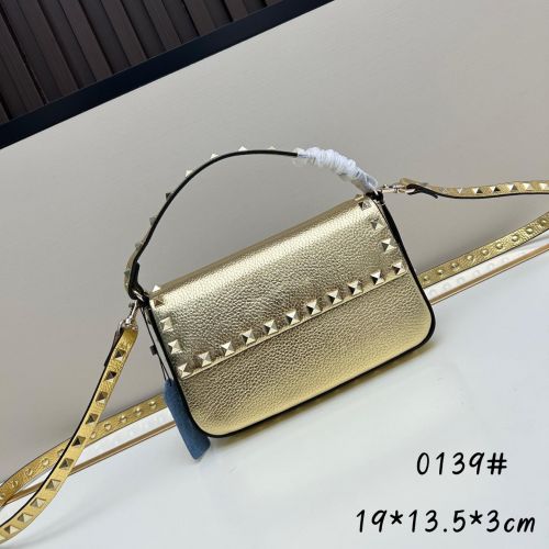 注目される ロックスタッズ ミニ クロスボディバッグ