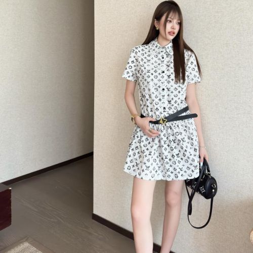 プラダ　ワンピース 4103724A0099_x1_a001.jpg