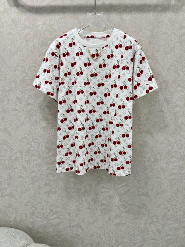LV × TM チェリー Tシャツ ルイ・ヴィトン スーパーコピークルーネック ホワイト