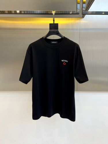 洗練された シンプル 刺繍入り 半袖Tシャツ グッチ Tシャツ 偽物 合わせやすい ブラック