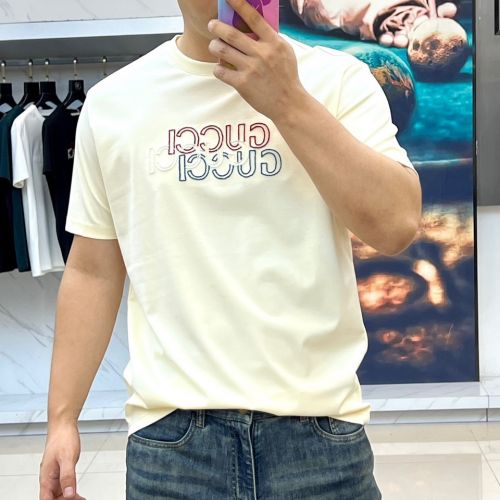 お洒落 ロゴ入り 半袖Tシャツ グッチ Tシャツ 偽物 クルーネック ベージュ