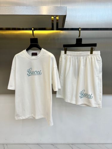 クルーネック 半袖Tシャツ ショートパンツ 上下セット グッチ セットアップ 偽物 ホワイト