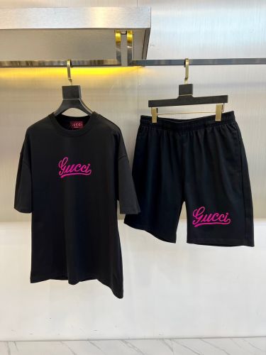 クルーネック 半袖Tシャツ ショートパンツ 上下セット グッチ セットアップ 偽物 ブラック