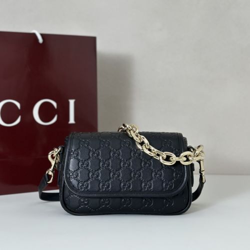 25新作 グッチ スモール GG エンブレム ショルダーバッグ 25新作 グッチ GGエンブレム スモール ショルダーバッグ (GUCCI