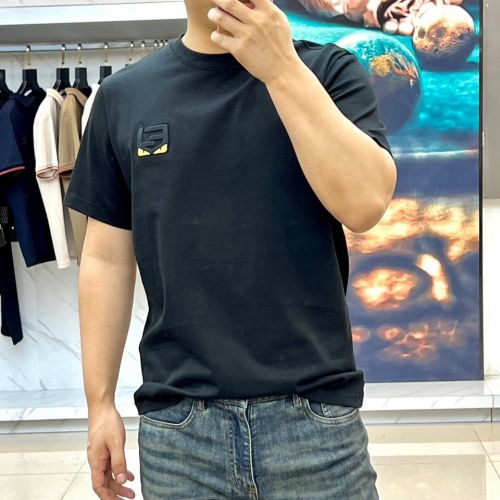シンプル ロゴ刺繍 クルーネック 半袖Tシャツ フェンディ Tシャツ 偽物 ブラック