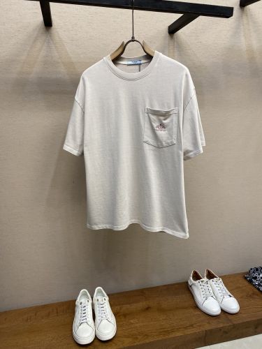 カジュアル クルーネック 半袖Tシャツ プラダ Tシャツ 偽物 合わせやすい