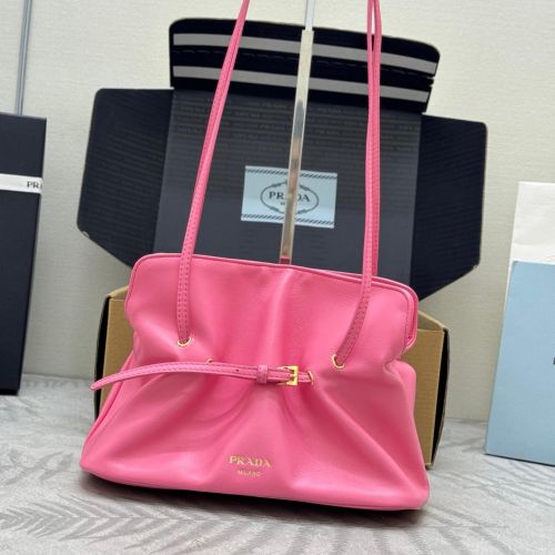 プラダ ダダ スモール ナッパレザー バッグ スーパーコピー 1BG586 ピンク