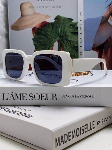 ブルガリ サングラス 偽物 人気 上品 小顔効果 メガネ アイウェア ホワイト