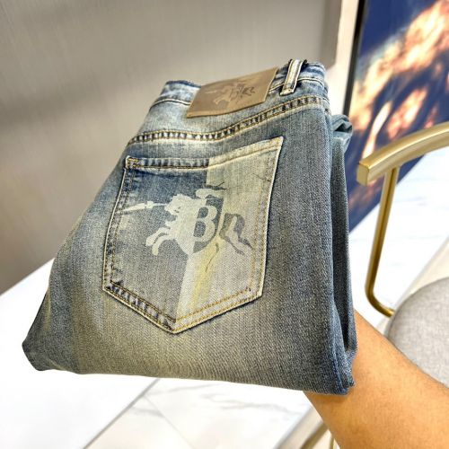 カジュアル ストレッチ デニムパンツ バーバリー ジーンズ 偽物 メンズ