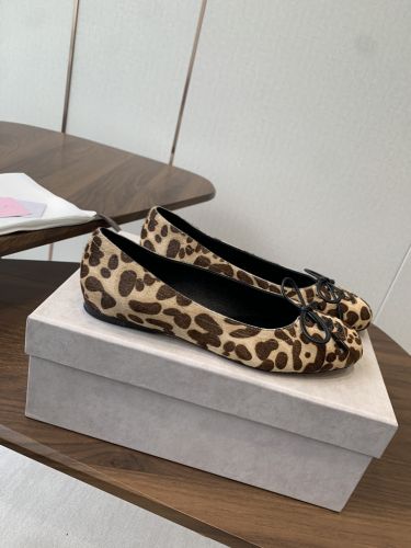 ジミーチュウ パンプス スーパーコピー 人気 お洒落 レオパード柄 フラットシューズ
