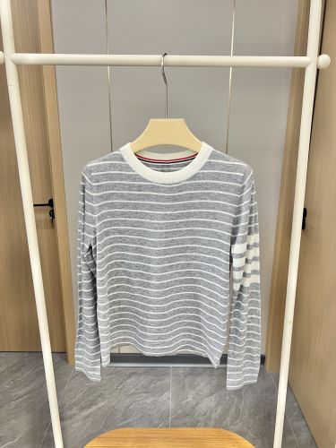 カジュアル 合わせやすい ボーダーニット トムブラウン Tシャツ 偽物 グレー