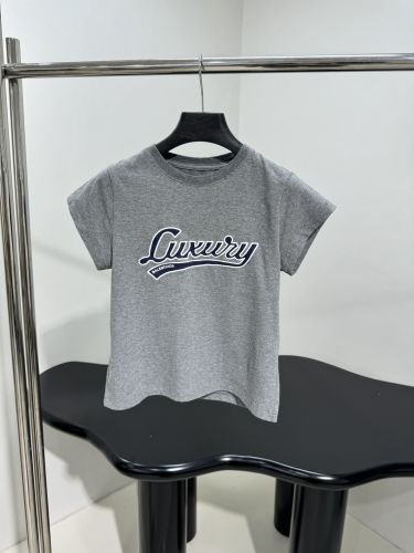 カジュアル コンパクト 半袖Tシャツ バレンシアガ Tシャツ コピー 刺繍入り