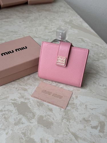 洗練された シンプル コンパクト ウォレット ミュウミュウ 財布 コピー 二つ折り財布 ピンク