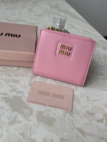 シンプル 二つ折り財布 ミュウミュウ 財布 コピー コンパクトウォレット ピンク