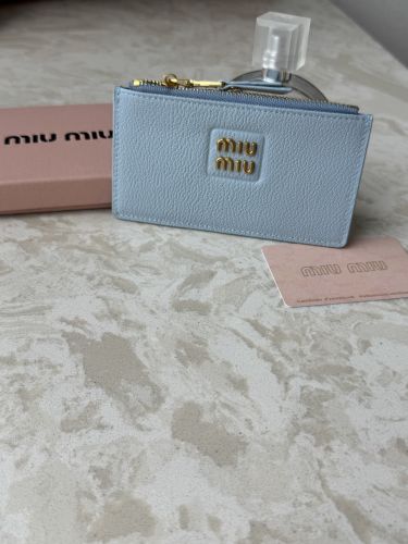 上品 シンプル カードケース ミュウミュウ 財布 コピー コインケース ブルー