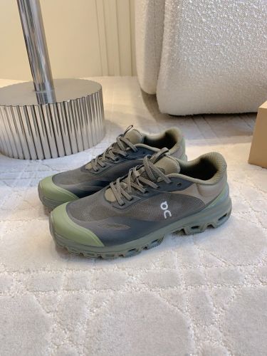 LOEWE X ON★クラウドベンチャー 2.0 ロゴ入りコラボスニーカー ロエベ スーパーコピー